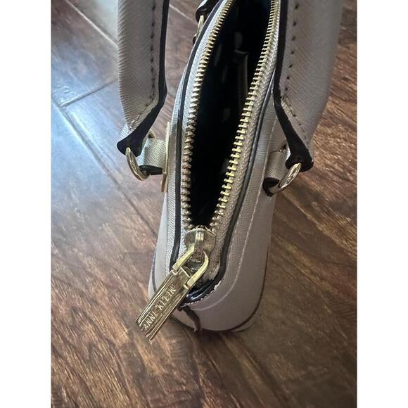 Anne Klein  Womens Light Grey Dome Satchel Saffiano Leather Classic Chic - Picture 5 of 6